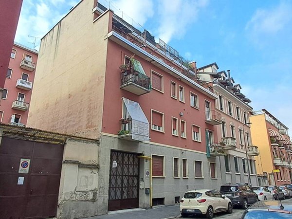 appartamento in vendita a Milano in zona Adriano