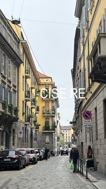 appartamento in vendita a Milano in zona Sant'Ambrogio
