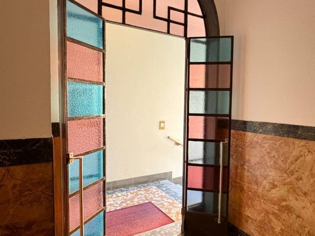 appartamento in vendita a Milano in zona Famagosta