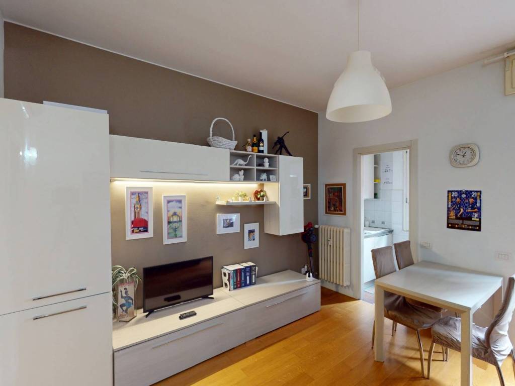 appartamento in vendita a Milano in zona Rembrandt