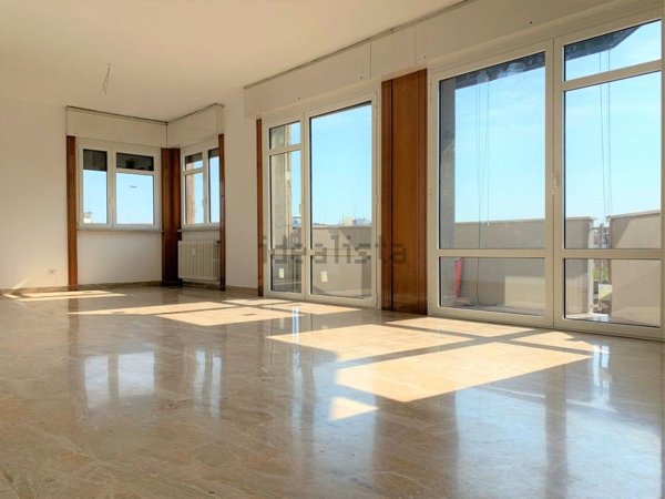 appartamento in vendita a Milano in zona Città Studi