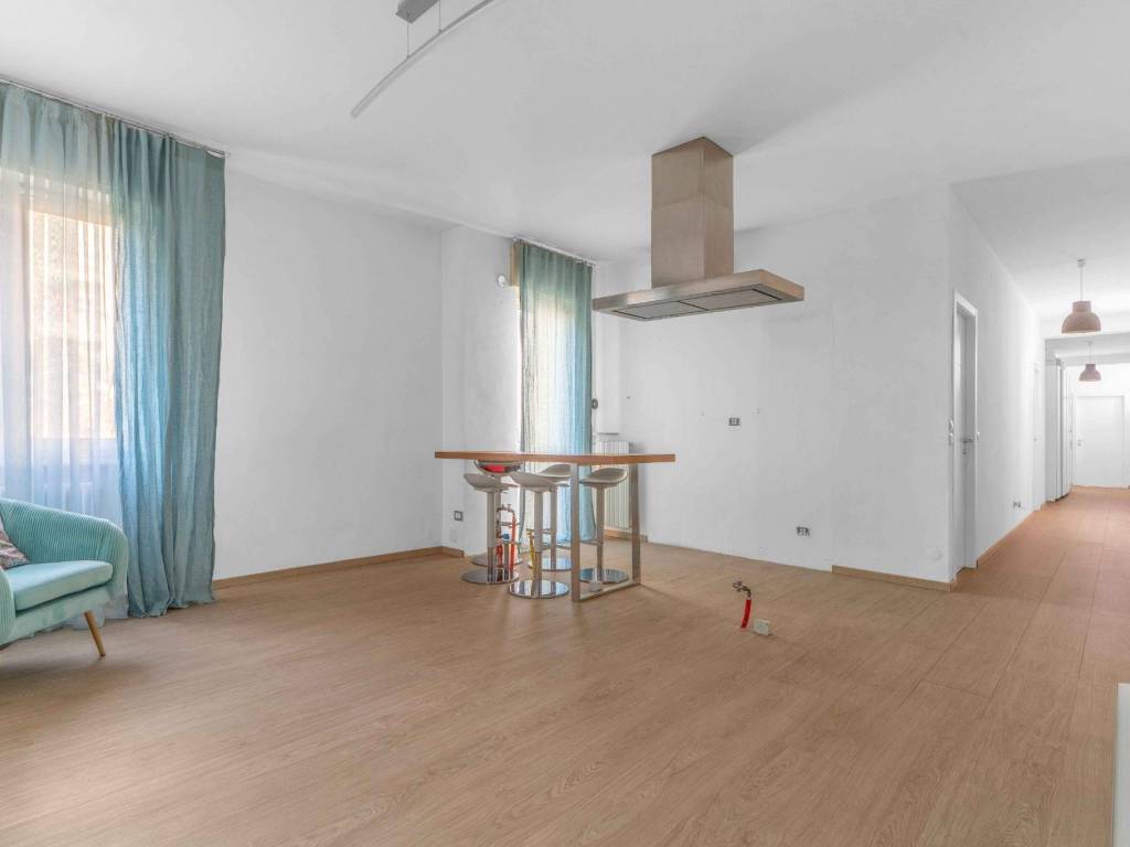 appartamento in vendita a Milano in zona Chiesa Rossa