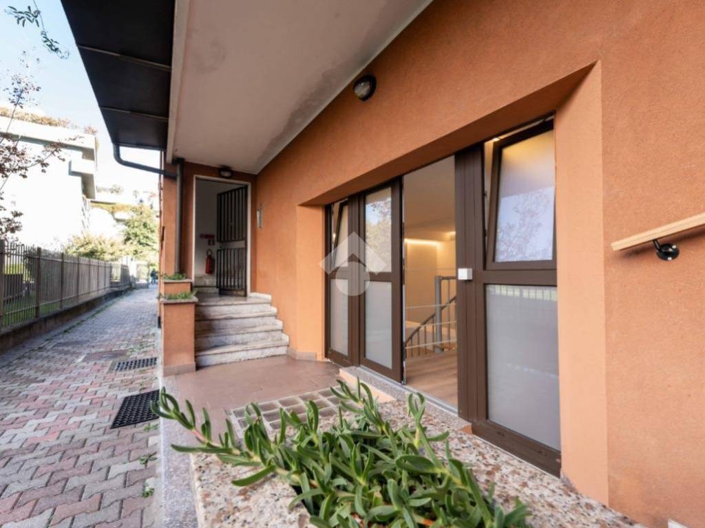 appartamento in vendita a Milano in zona Vigentino