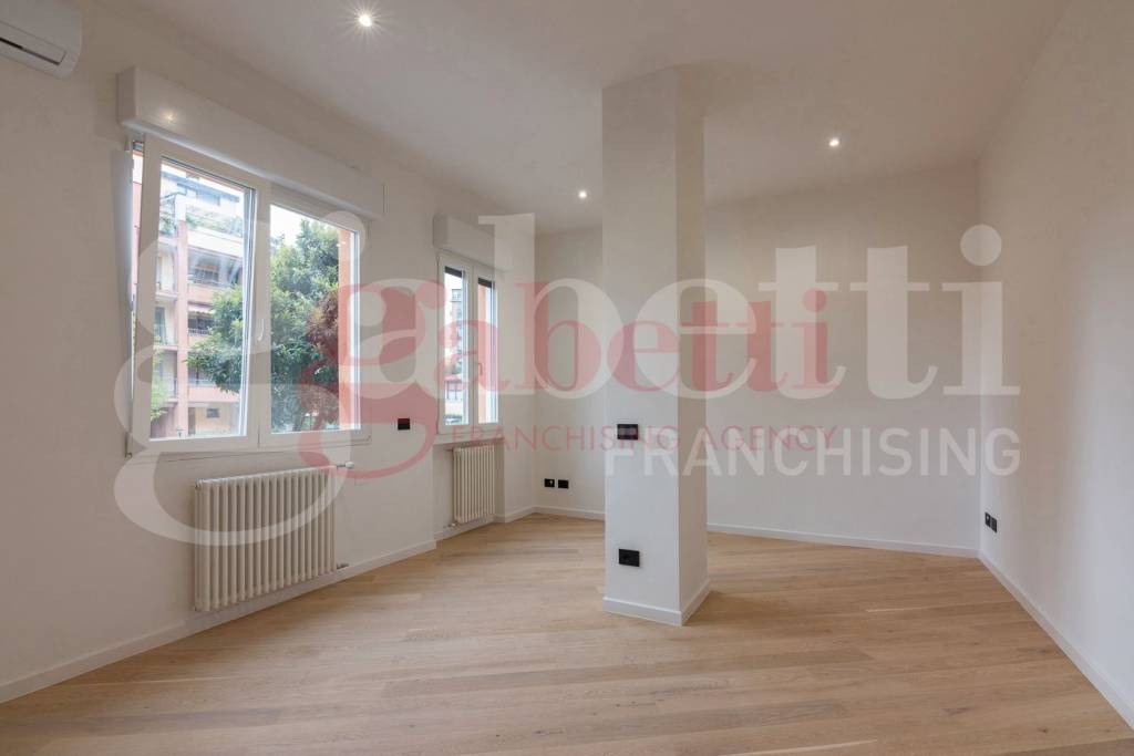 appartamento in vendita a Milano in zona Famagosta