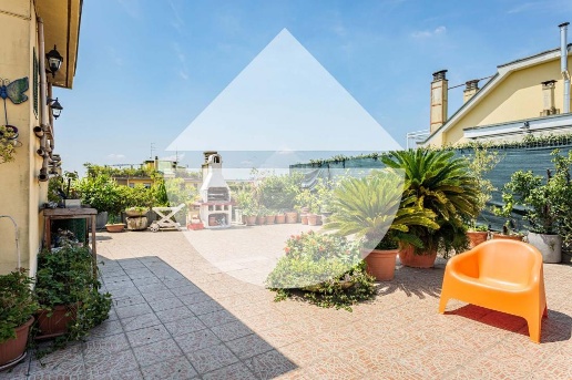 appartamento in vendita a Milano in zona Famagosta