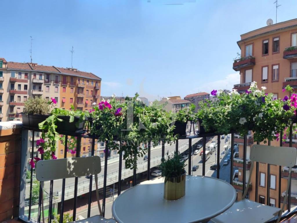 appartamento in vendita a Milano in zona Corvetto