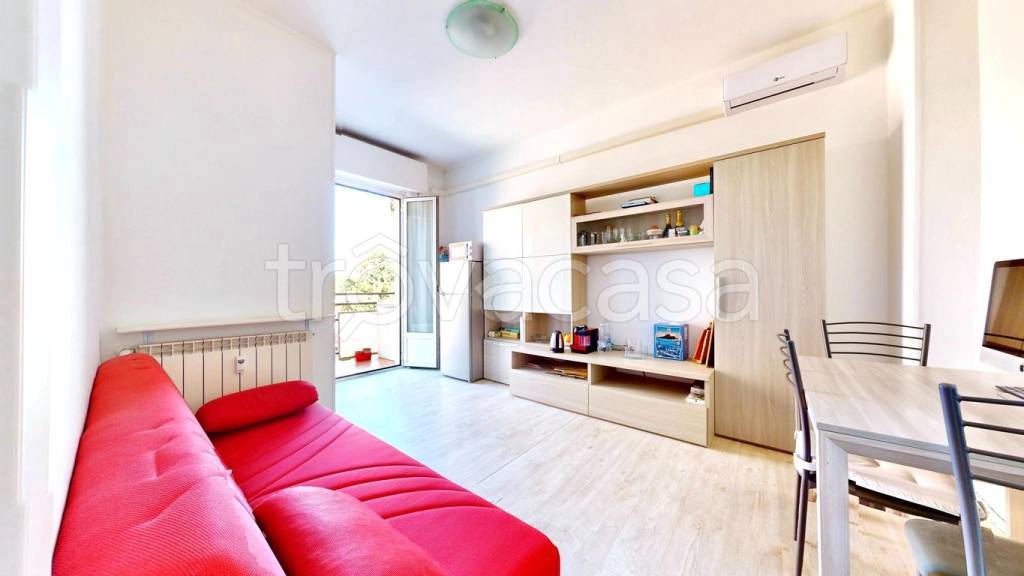 appartamento in vendita a Milano in zona Feltre