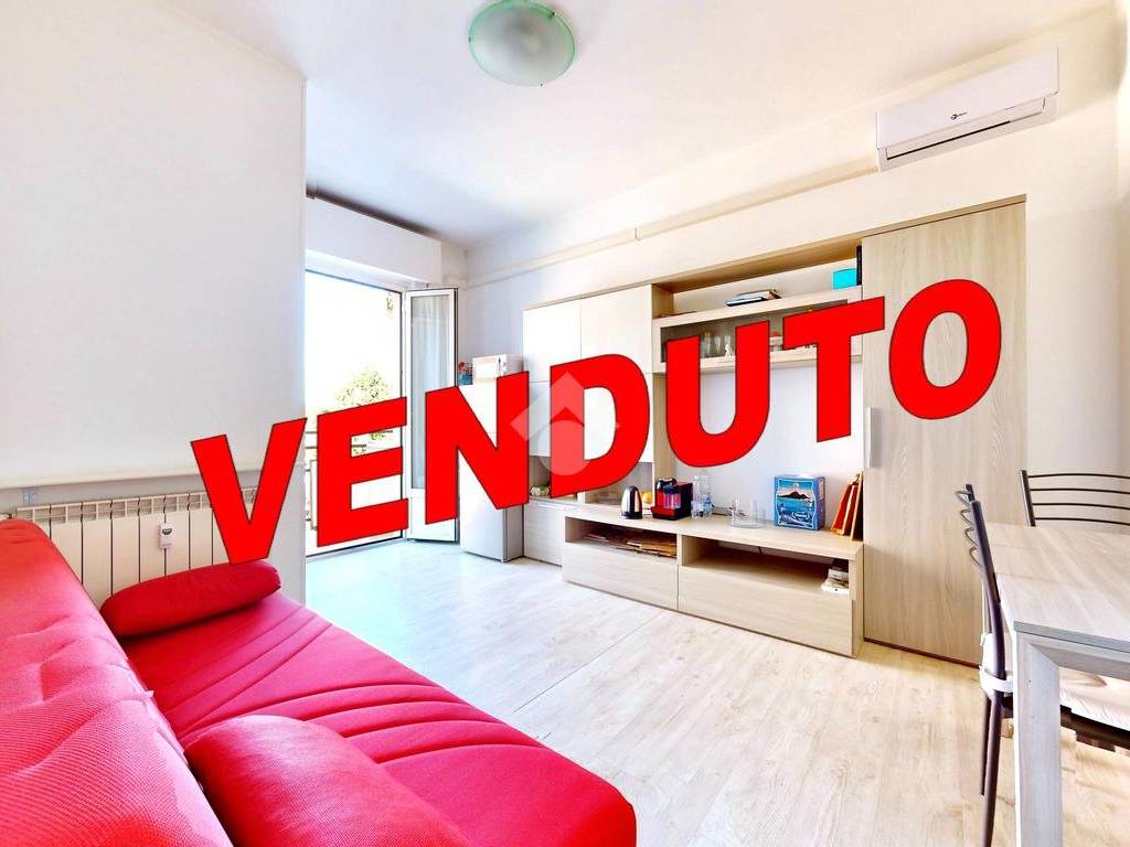 appartamento in vendita a Milano in zona Adriano