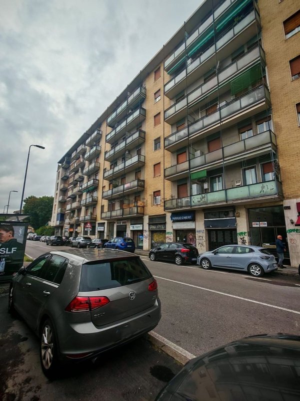 appartamento in vendita a Milano in zona Crescenzago