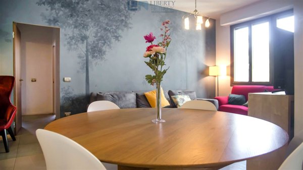 appartamento in vendita a Milano in zona Sant'Ambrogio