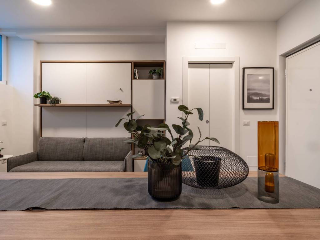 appartamento in vendita a Milano in zona Famagosta