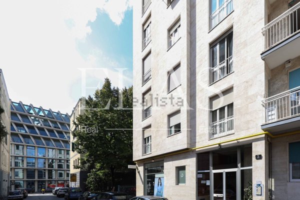 appartamento in vendita a Milano in zona Porta Garibaldi