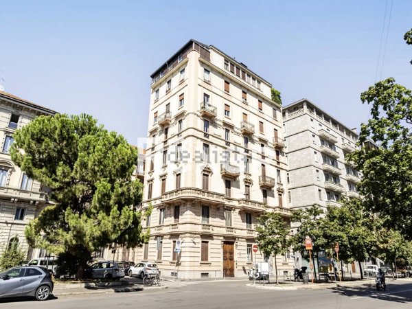 appartamento in vendita a Milano in zona Brera