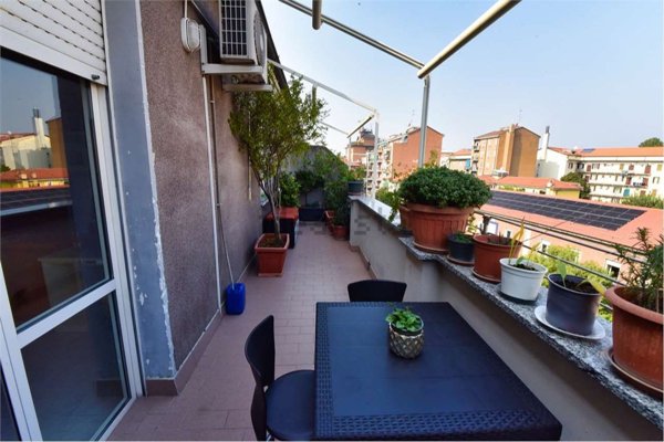 appartamento in vendita a Milano in zona Dergano