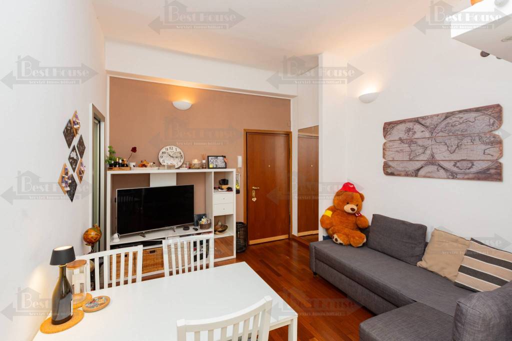 appartamento in vendita a Milano in zona Città Studi