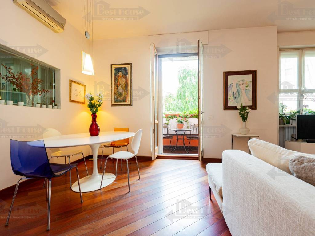 appartamento in vendita a Milano in zona Piazzale Lodi