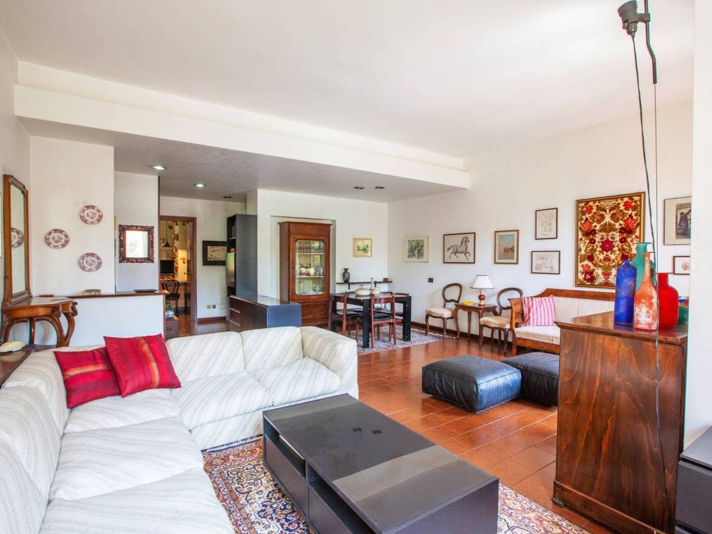 appartamento in vendita a Milano in zona Piazzale Lodi