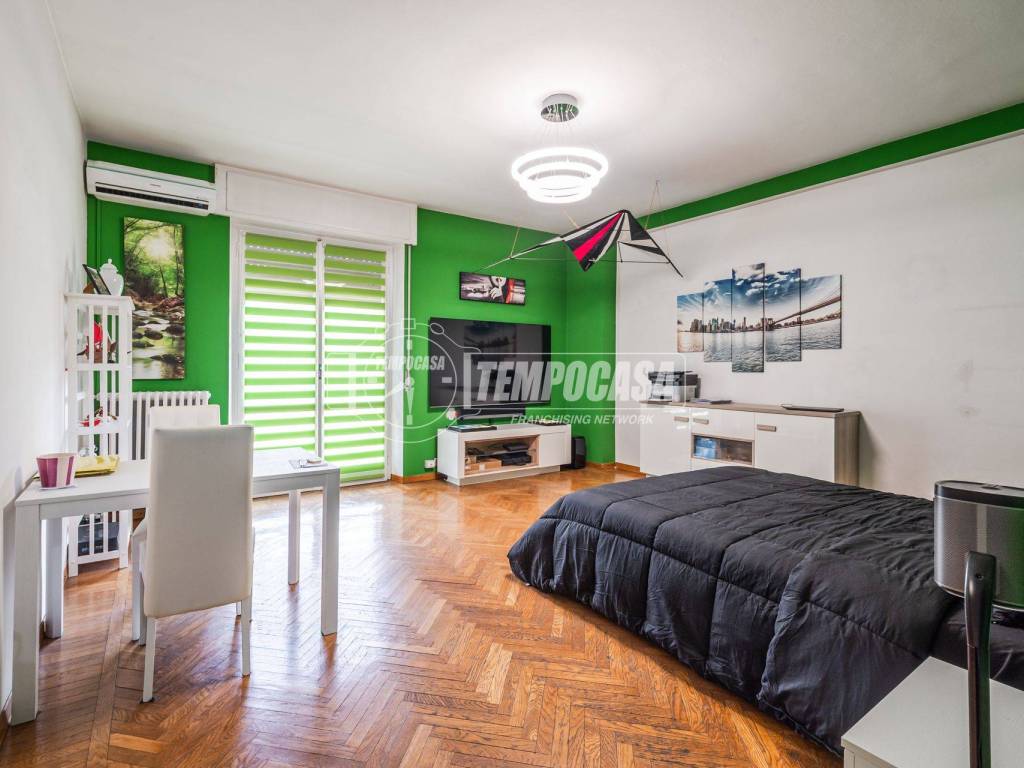 appartamento in vendita a Milano in zona Lambrate