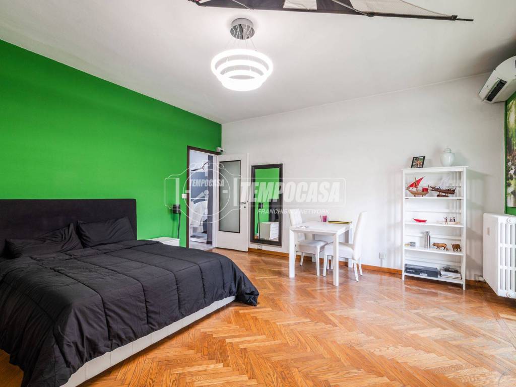 appartamento in vendita a Milano in zona Lambrate