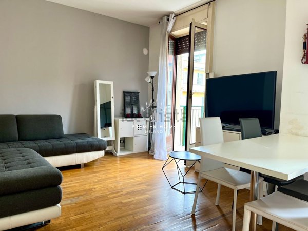 appartamento in vendita a Milano in zona Lorenteggio