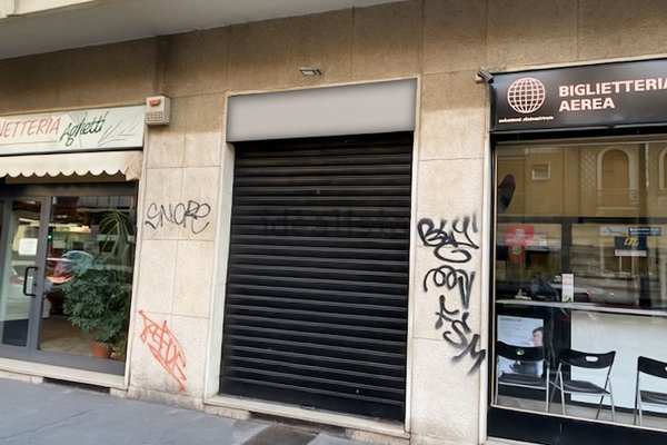negozio in vendita a Milano
