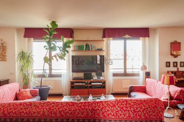 appartamento in vendita a Milano in zona Bocconi