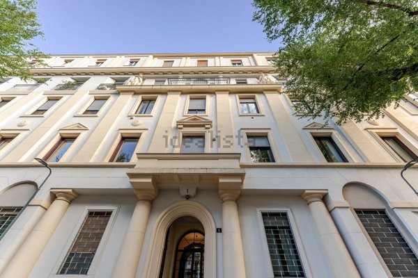 appartamento in vendita a Milano in zona Porta Lodovica