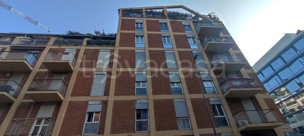 appartamento in vendita a Milano in zona Isola