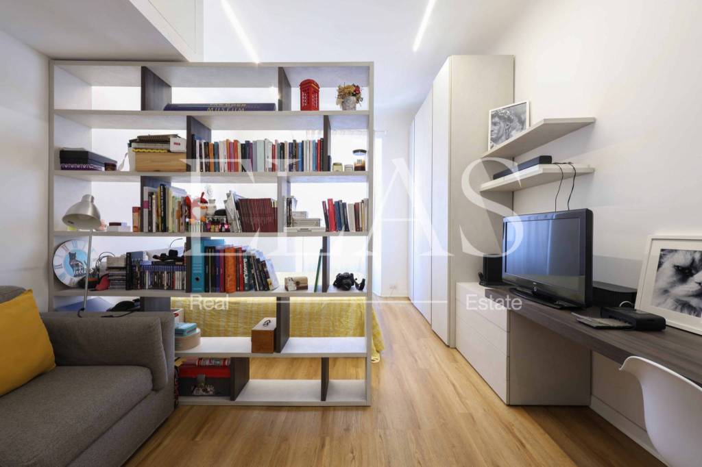 appartamento in vendita a Milano in zona Porta Garibaldi