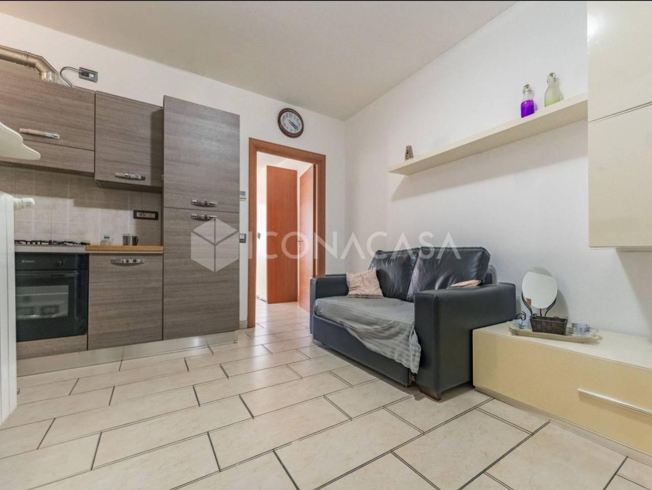 appartamento in vendita a Milano in zona Quarto Oggiaro