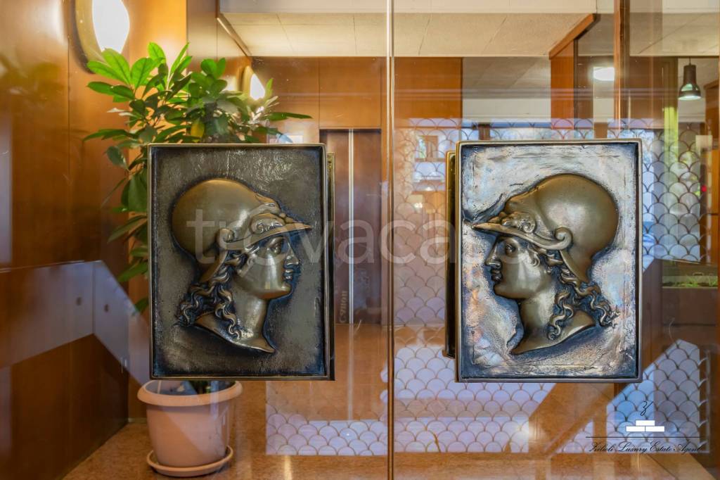 appartamento in vendita a Milano in zona Sempione