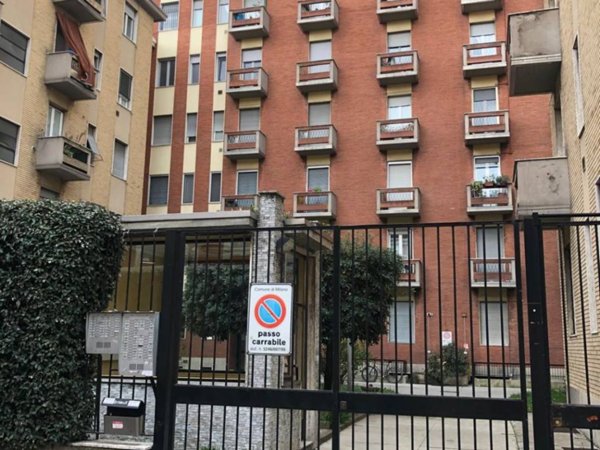 appartamento in vendita a Milano in zona Chiesa Rossa