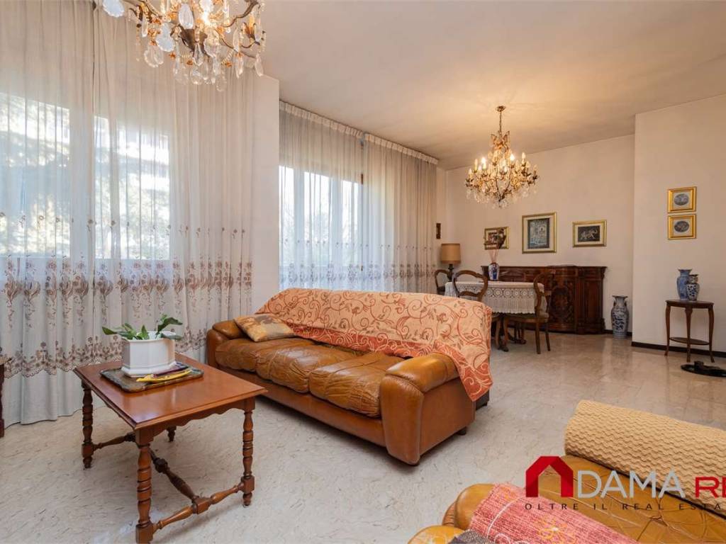 appartamento in vendita a Milano in zona Lambrate