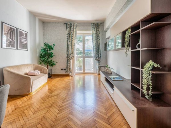 appartamento in vendita a Milano in zona Adriano