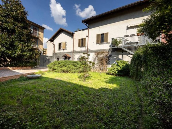 casa indipendente in vendita a Milano in zona Affori