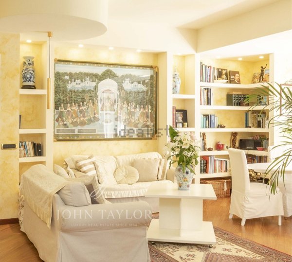 appartamento in vendita a Milano in zona Sempione