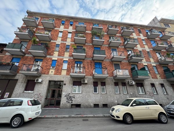 appartamento in vendita a Milano in zona Stadera
