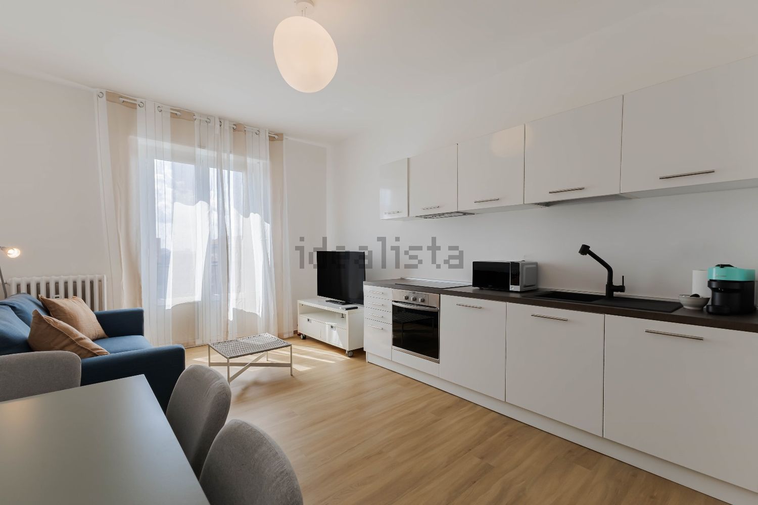 appartamento in vendita a Milano in zona Lorenteggio