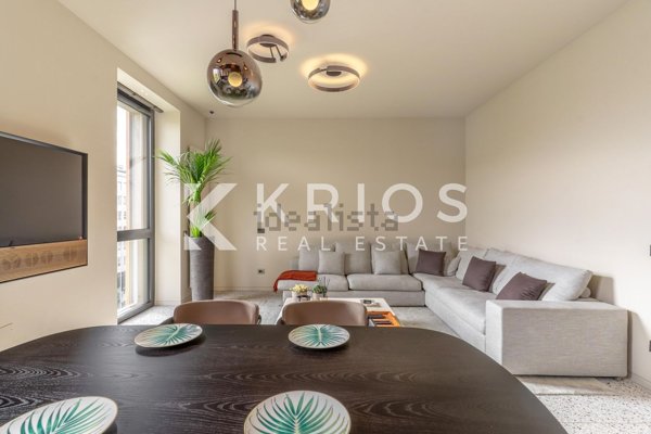 appartamento in vendita a Milano in zona Porta Nuova