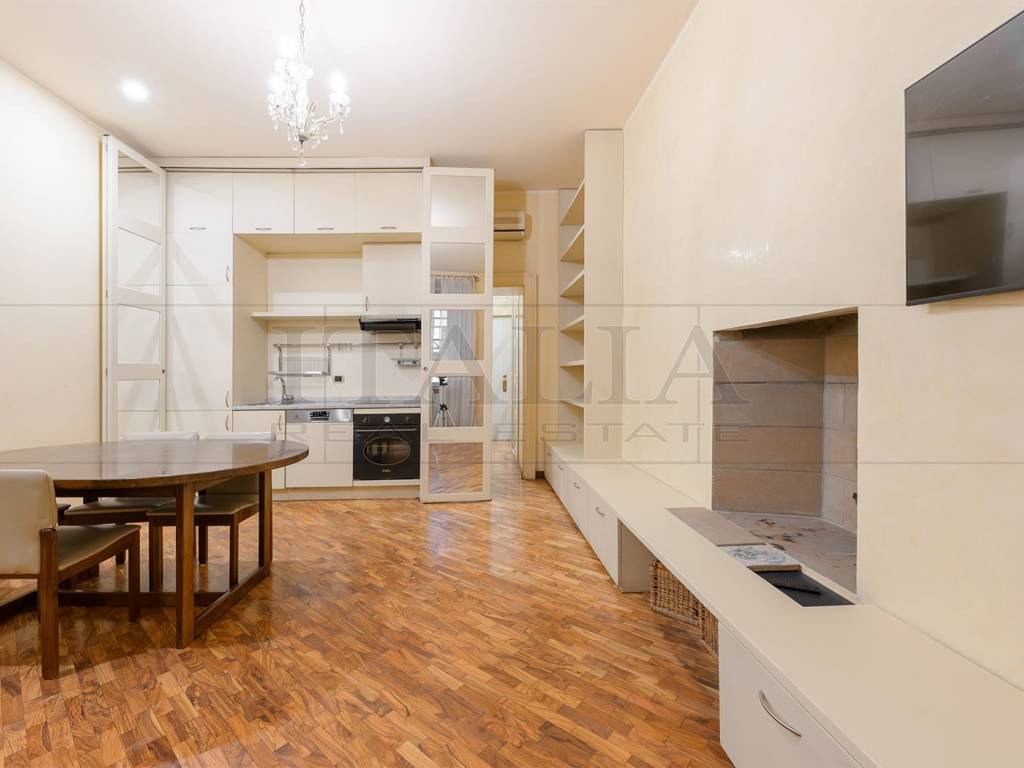 appartamento in vendita a Milano in zona Brera