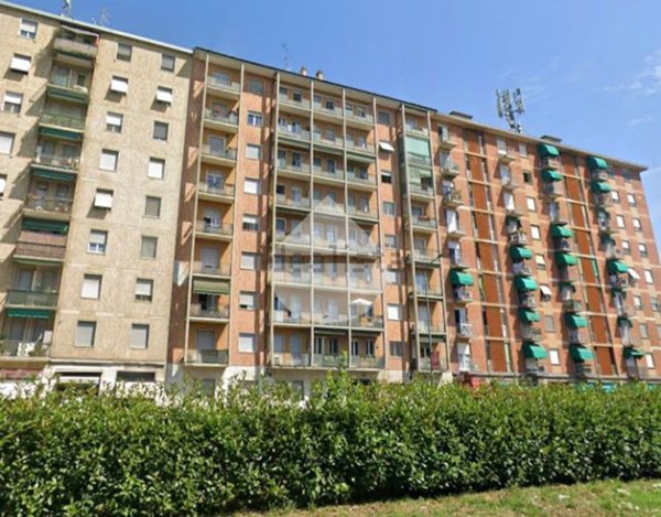 appartamento in vendita a Milano in zona Famagosta