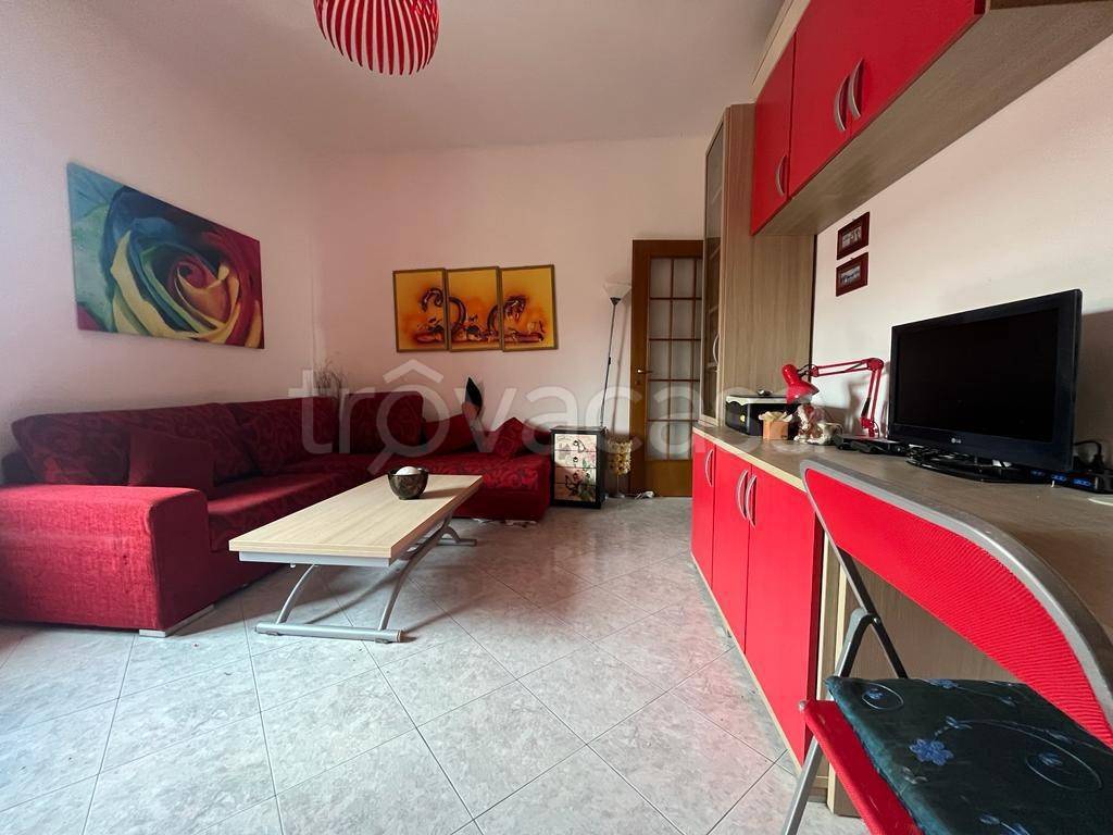 appartamento in vendita a Milano in zona Cascina dei Pomi