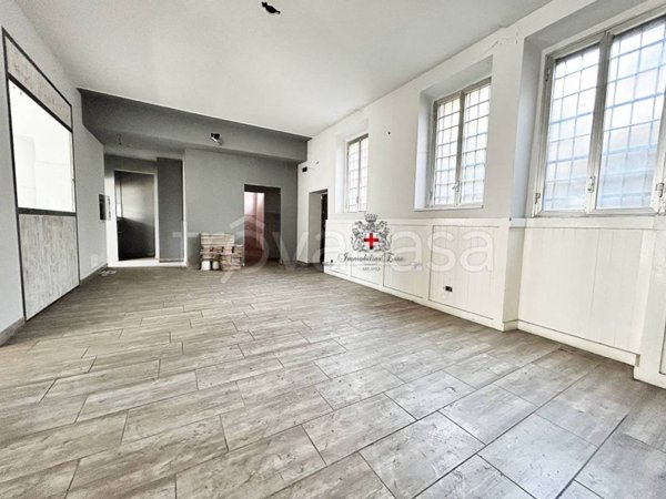 negozio in vendita a Milano in zona Quarto Cagnino