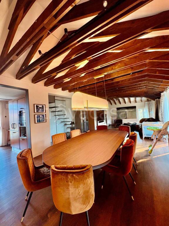 casa indipendente in vendita a Milano in zona Città Studi