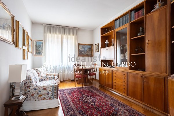 appartamento in vendita a Milano in zona Sempione