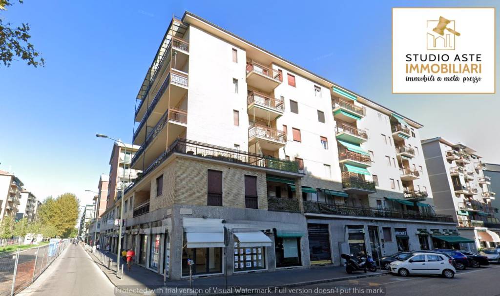 appartamento in vendita a Milano in zona Lorenteggio