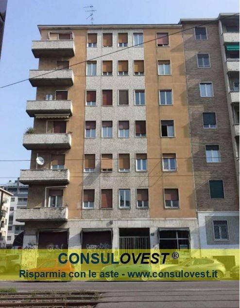 appartamento in vendita a Milano in zona Piazzale Lodi