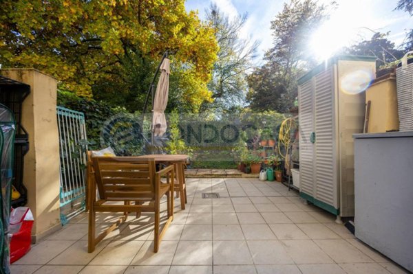 appartamento in vendita a Milano in zona Adriano