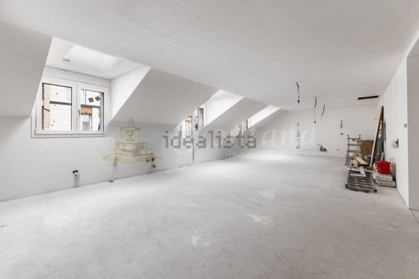 appartamento in vendita a Milano in zona Isola