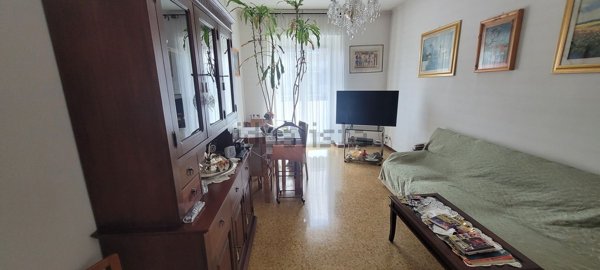 appartamento in vendita a Milano in zona Lorenteggio